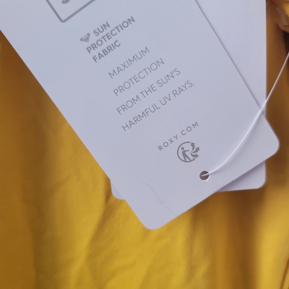 - 💛NWT Roxy Classic Rashgaurd!!! - Picture 7 of 7